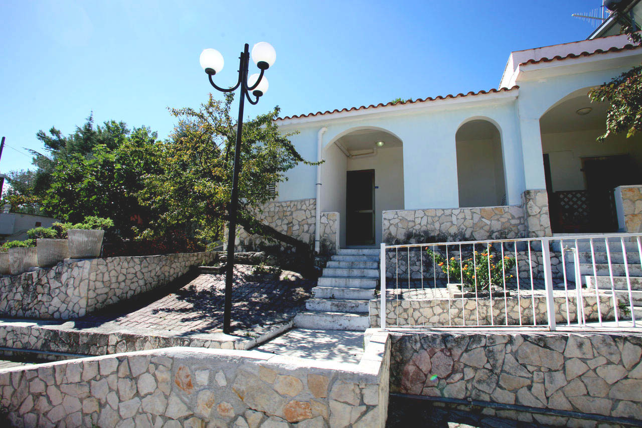 VILLACARABELLA0