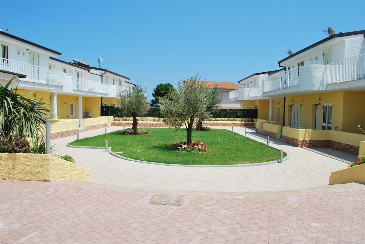 MERIDIEVILLAGE0