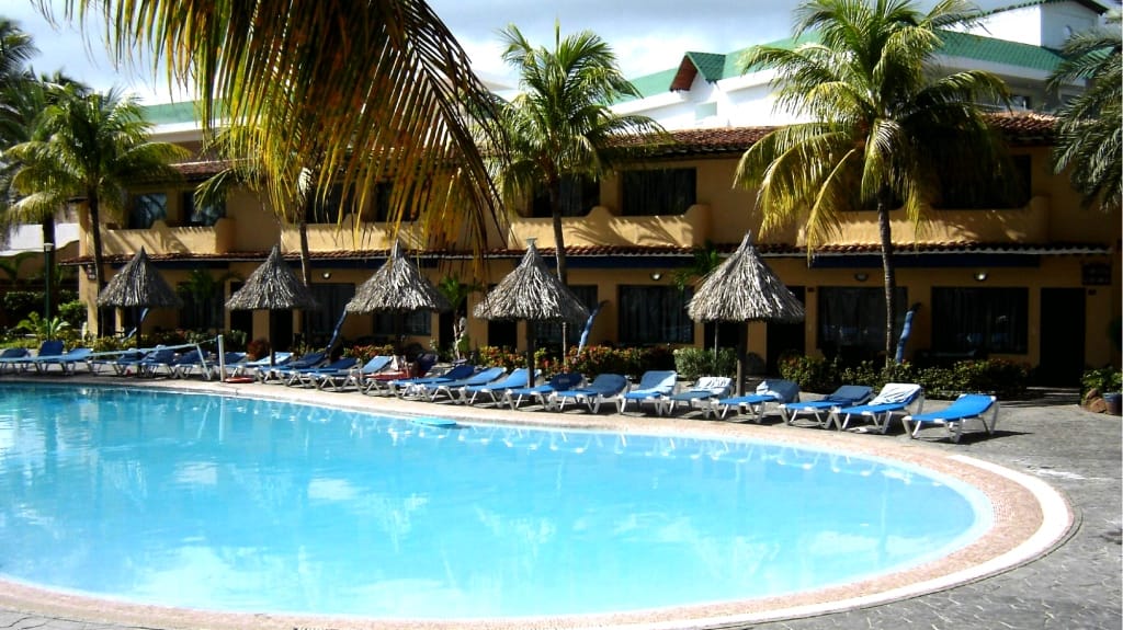 Pueblo Caribe Beach Resort